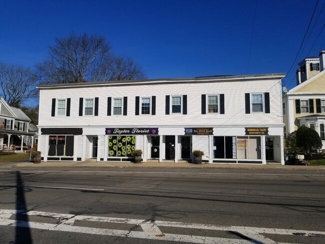 Building Photo - 410 Boston Rd
