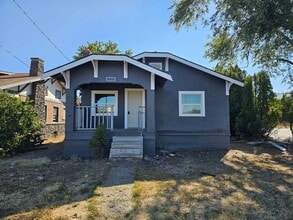 Building Photo - 2110 Adams Ave