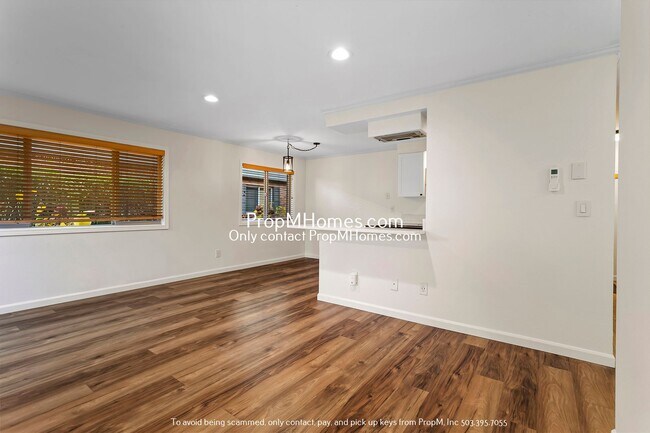 Foto del edificio - Wonderful Two Bedroom Condo In SE Portland!