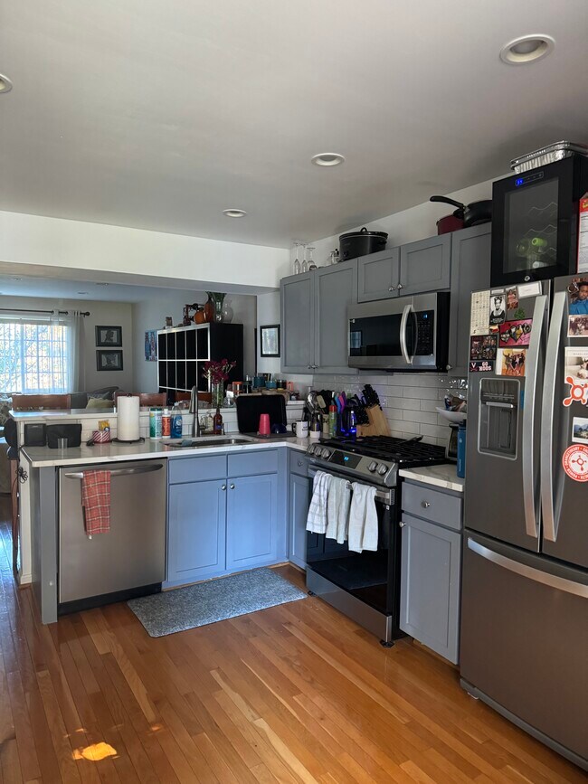 Cocina - 1515A N Van Dorn St