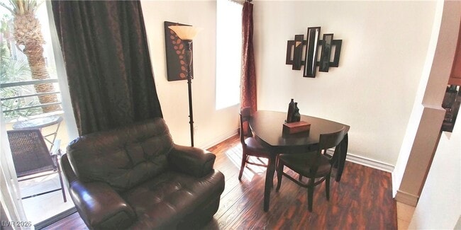 Foto del edificio - 230 E Flamingo Rd