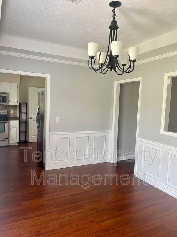 Foto del edificio - 2234 Birchwood Dr