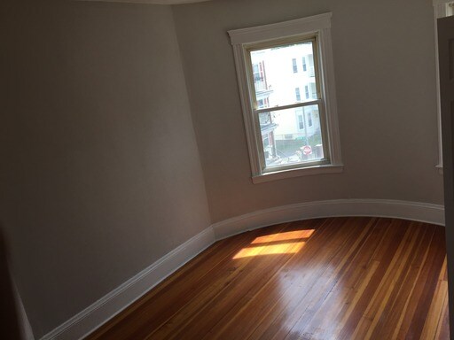 Building Photo - 39 Bullard St