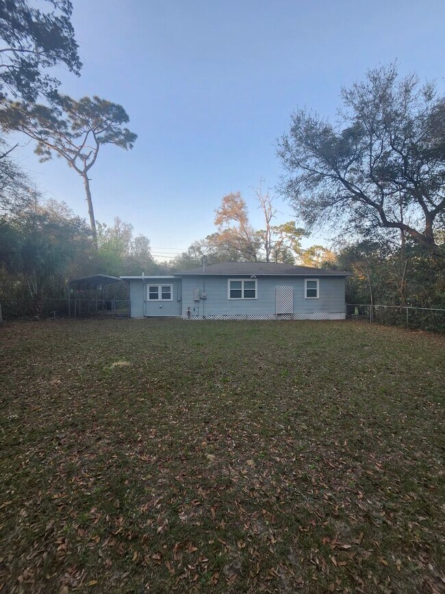 Building Photo - 301 Gaile Ave