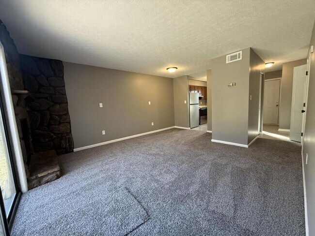 Foto del edificio - 1240 Clear Ridge Ln