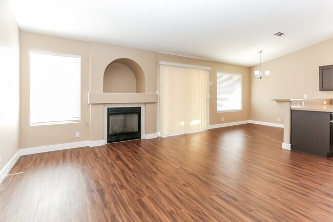 Building Photo - 925 Sunnyfield Way