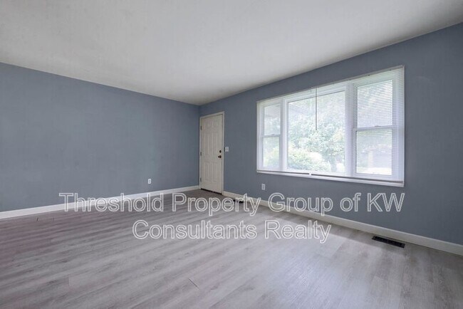 Building Photo - 5809-5811-5811 Pepperwood Ct