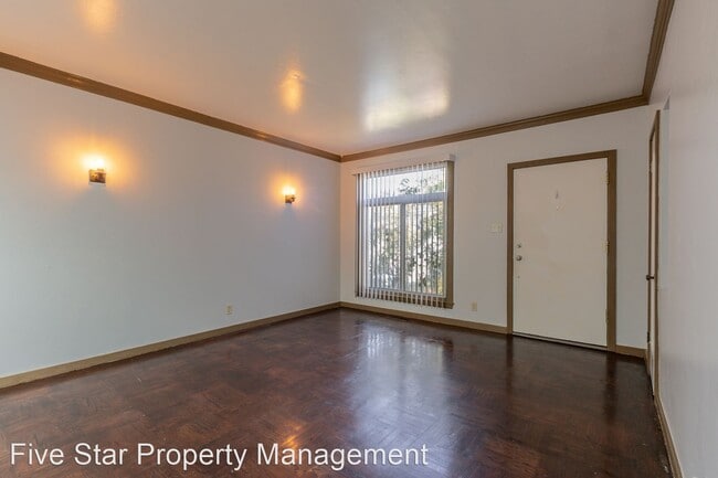 Building Photo - 3 br, 2 bath House - 470 Walnut Street