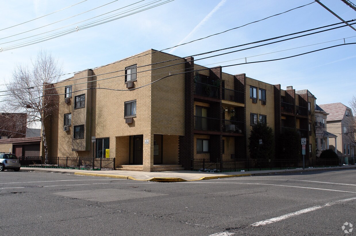 7117 Park Ave, North Bergen, NJ 07047 Apartments in North Bergen, NJ