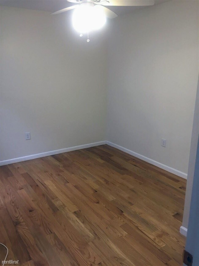 Building Photo - 1 br, 1 bath Apartment - 6607 Broadway Apt A5