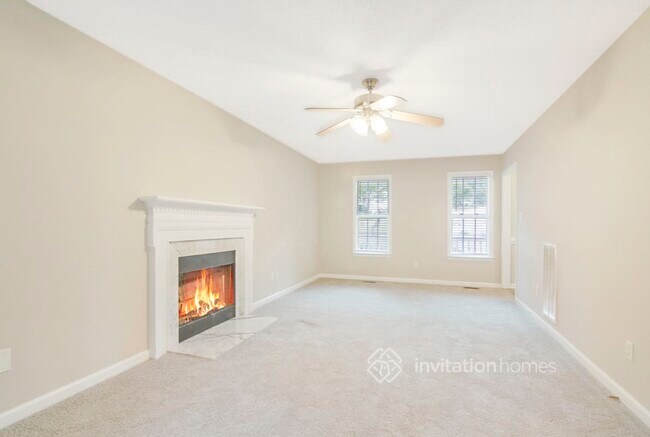 Foto del edificio - 6900 Longridge Dr