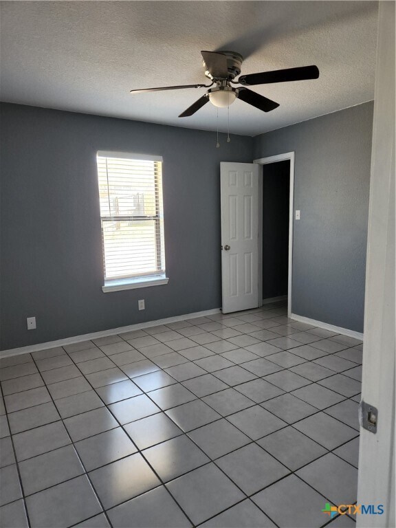 Foto del edificio - 5206 Daybreak Cir