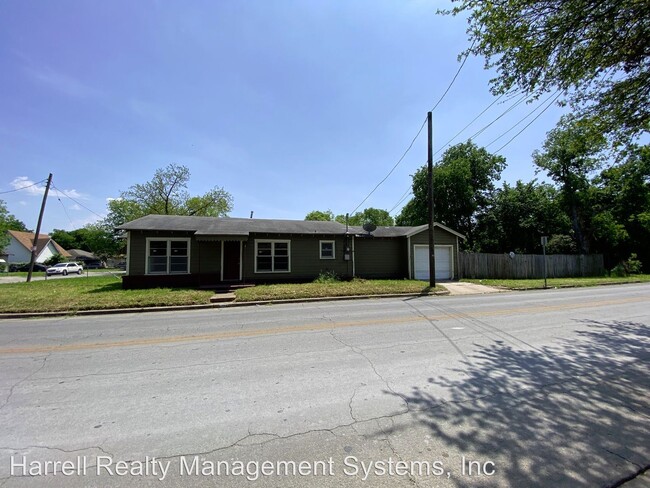 Building Photo - 3 br, 1 bath House - 1224 Hood Street