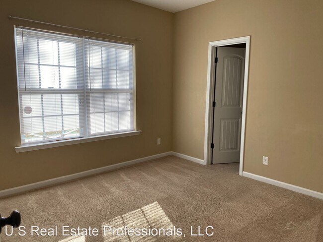 Building Photo - 4 br, 2 bath House - 1256 Peacock Trail