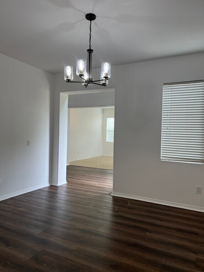Building Photo - 5563 Nanday Ct