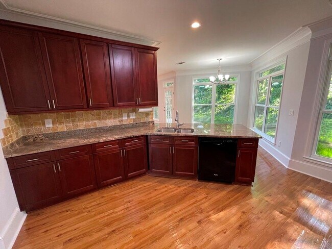 Building Photo - 240 Risen Star Ln