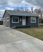 Building Photo - 1307 Winslow Ave