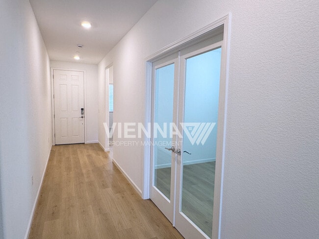 Foto del edificio - 1568 Edgewood Ln