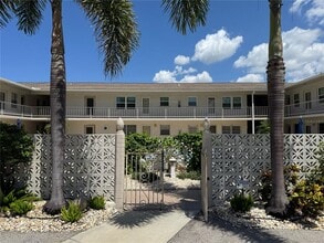 Building Photo - 510 Granada Ave