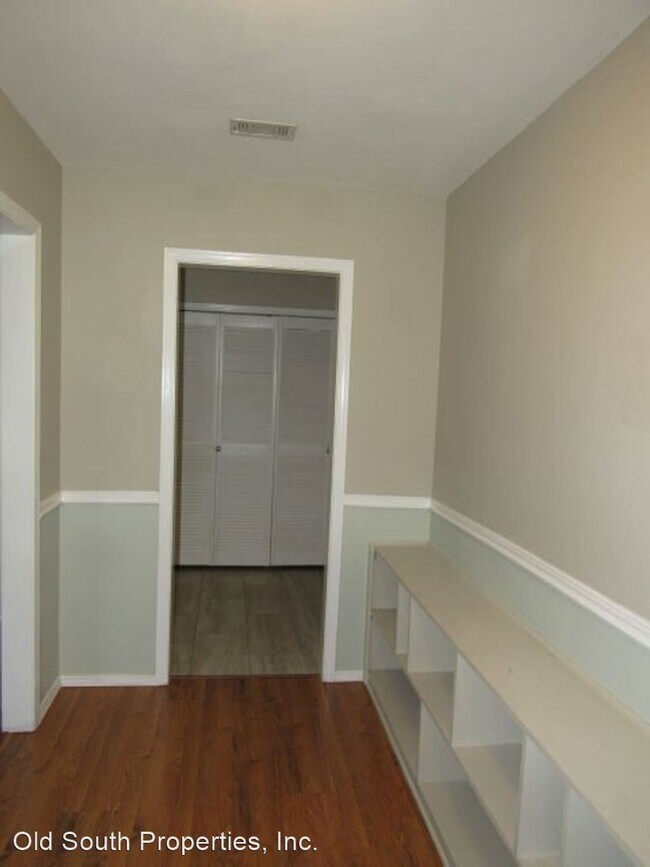 Building Photo - 4 br, 2 bath House - 7430 Baywoods Lane
