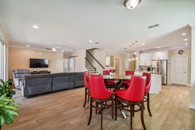 Building Photo - 629 Melrose Abbey Ln