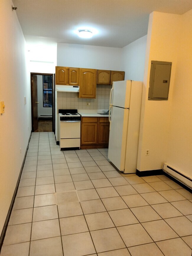 Foto del edificio - 1409 Grand St