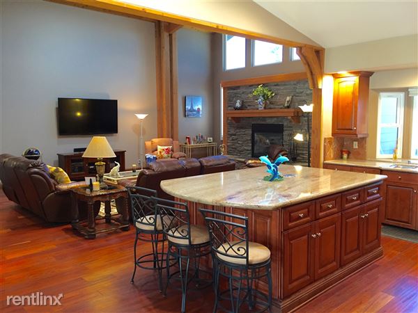 Foto del edificio - 646 Ocean View Ave