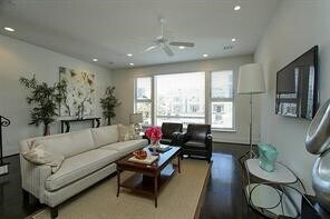 Foto del edificio - 1810 Oakdale St