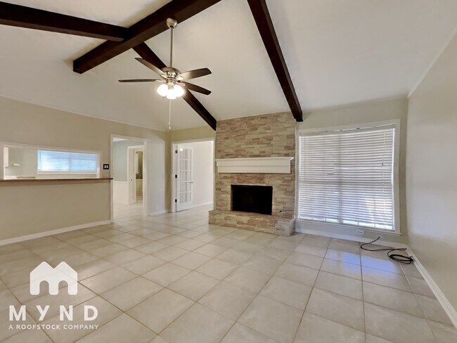 Foto del edificio - 4003 Highknoll Ln