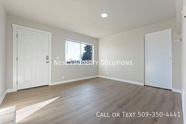 Foto del edificio - 4460 Circle Pl NE