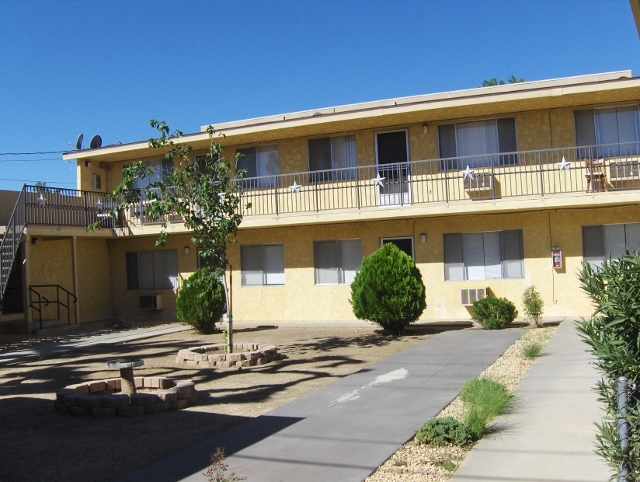 Building Photo - Silver Star Apartments