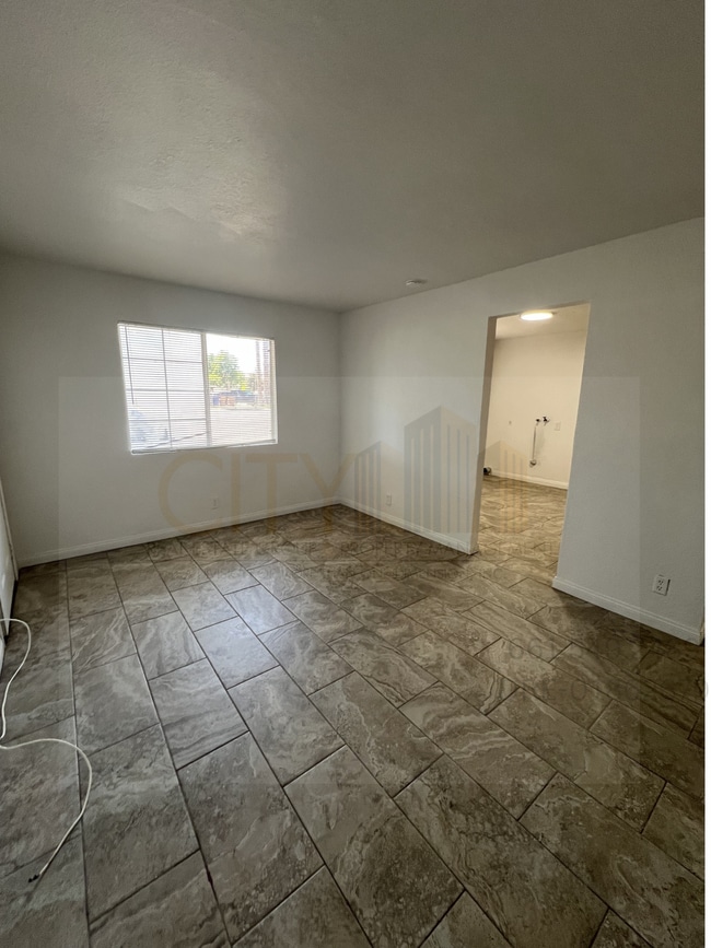 Building Photo - 928 P St
