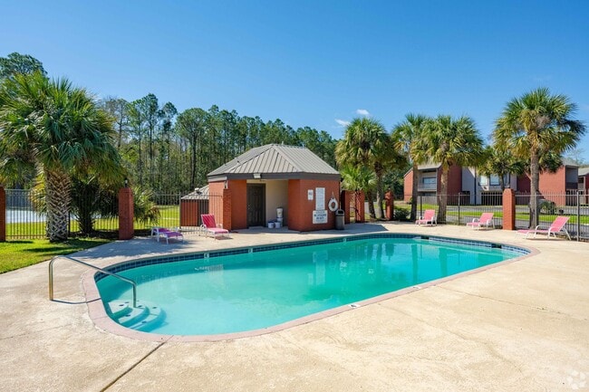 Seasons & Woodale Apartments