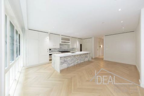 Foto del edificio - 336 E 9th St