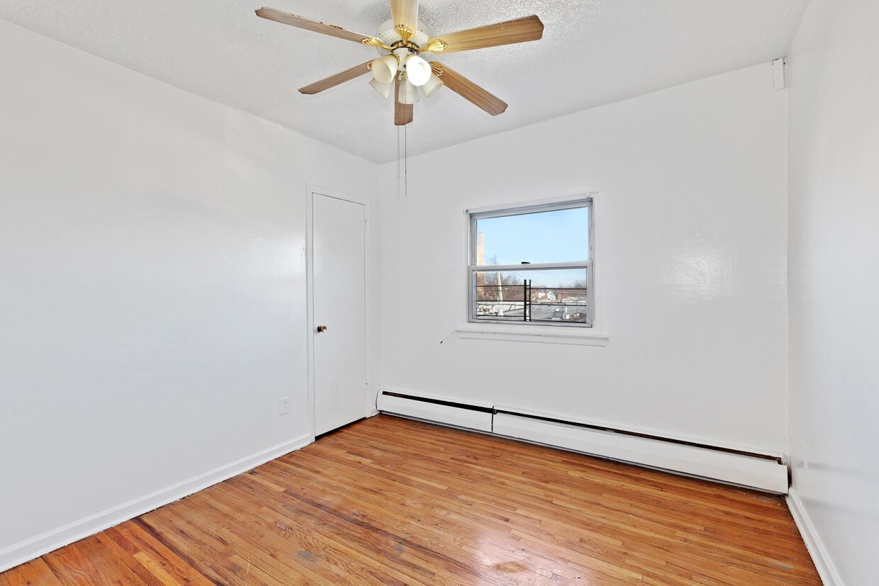 4063 Laconia Ave Unit 2, The Bronx, NY 10466 Condo for Rent in The