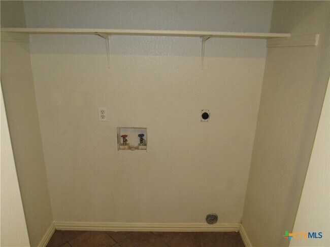 Building Photo - 4505 Jeff Scott Dr