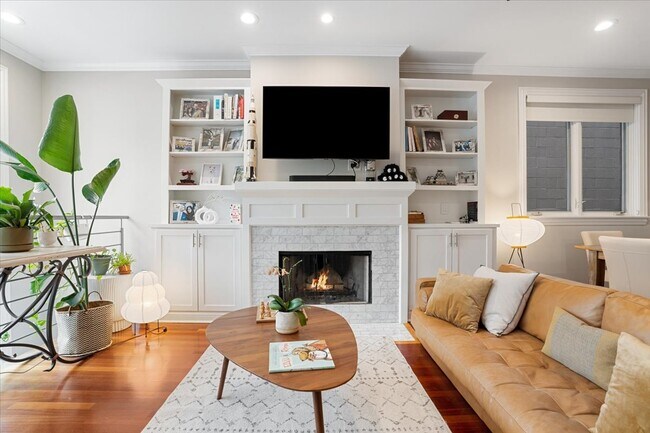 Foto del edificio - 1018 N Hermitage Ave