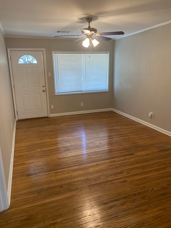 Foto del edificio - 1463 Merrycrest Dr