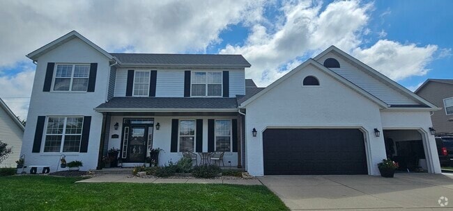 2,405 sq. ft. above grade, with fully finished basement, 4 bedrooms, 3.5 bathrooms + bonus - 1456 Dale Dr