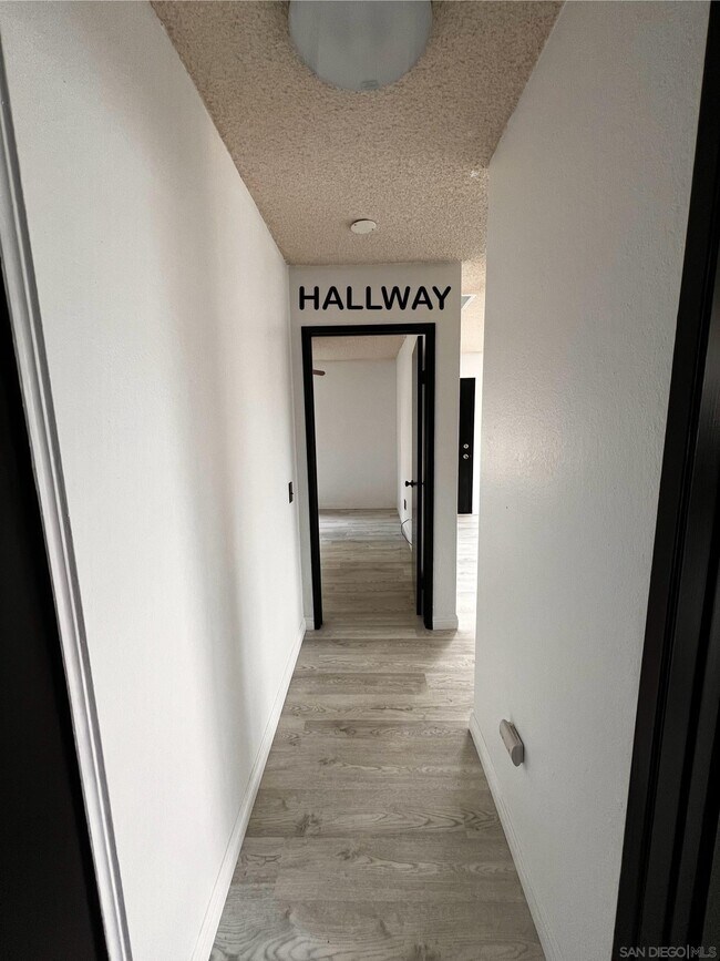 Foto del edificio - 8455 Westmore Rd