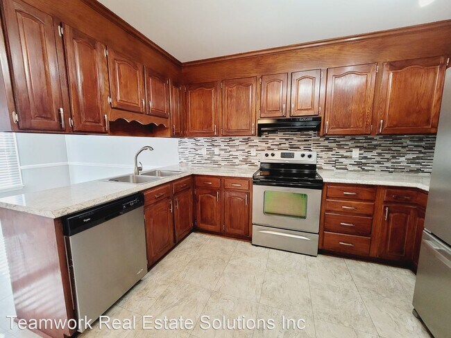 Building Photo - 3 br, 2 bath House - 4026 Holly Springs Dr