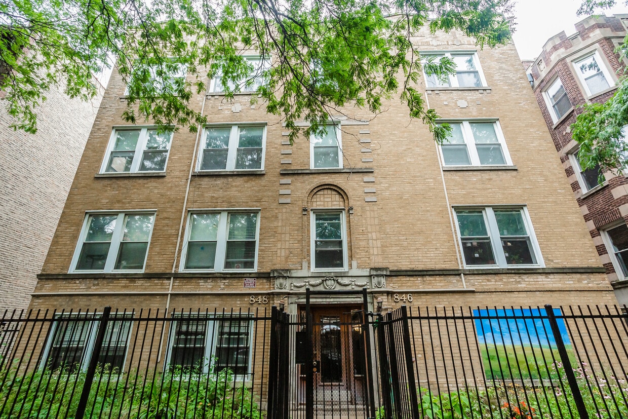 Foto principal - 848 W Agatite Ave