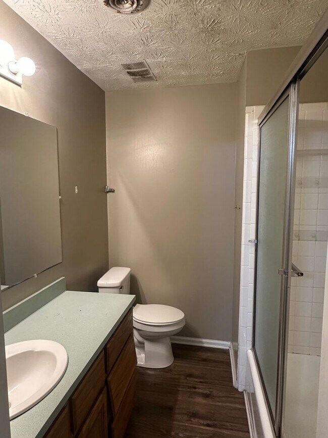 Foto del edificio - Three bedroom home in 30506!