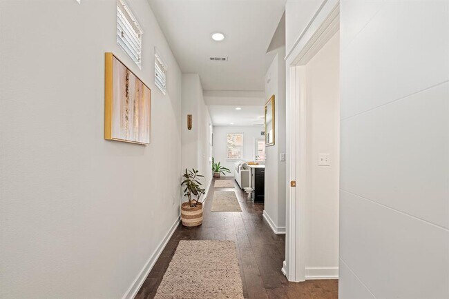 Building Photo - 8908 Parker Ranch Cir