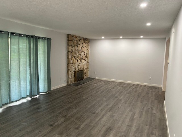Foto del edificio - 11402 Brainard Ave