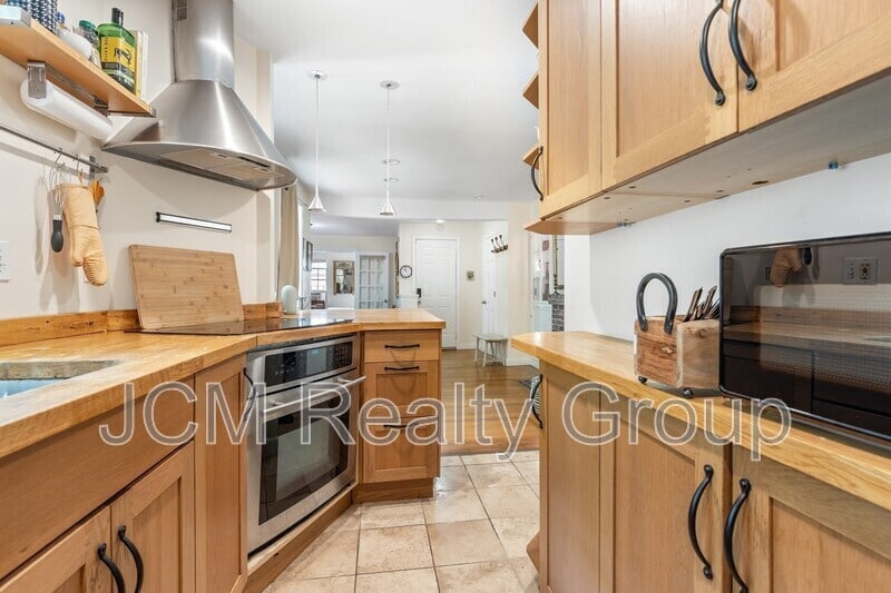 Foto principal - 61 W Cedar St