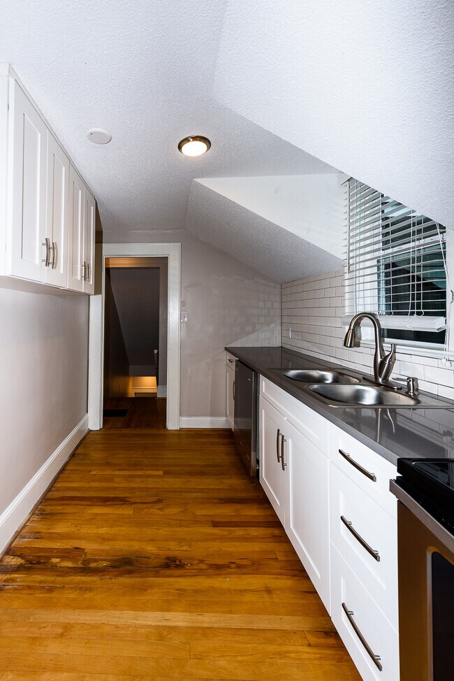 COCINA - 715 Watson Ave.