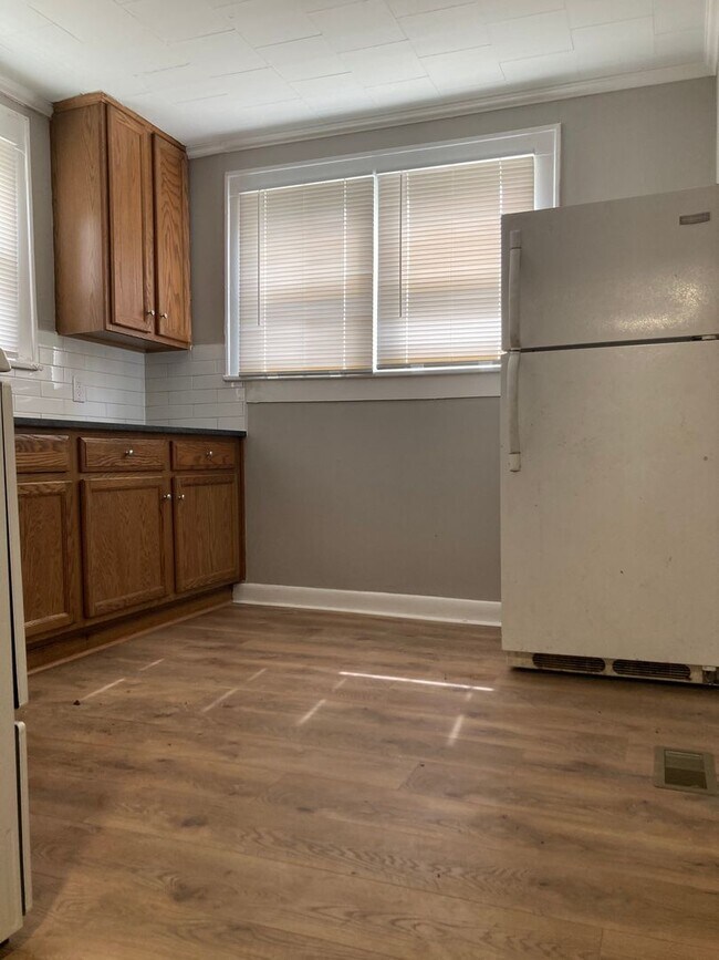 Foto del edificio - Super cute, newly renovated 3 bed, 1 bath home close to all things Downtown Salisbury