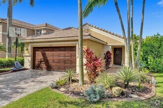 Building Photo - 1479 Sunset Way