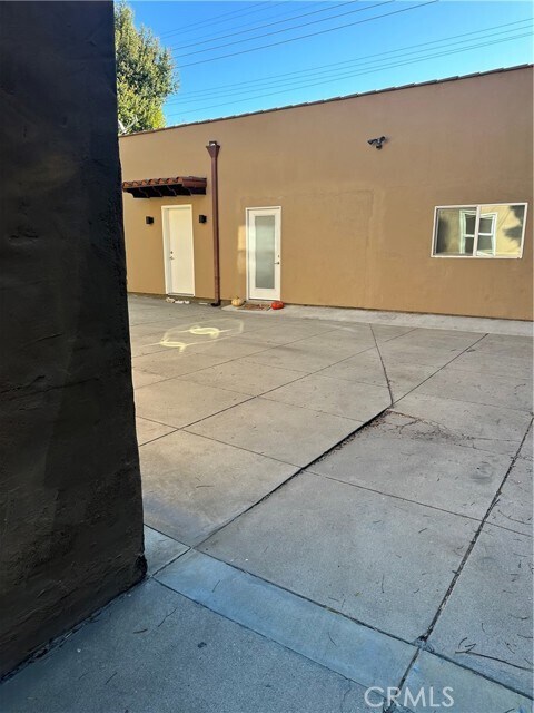 Foto del edificio - 1046 S Hudson Ave